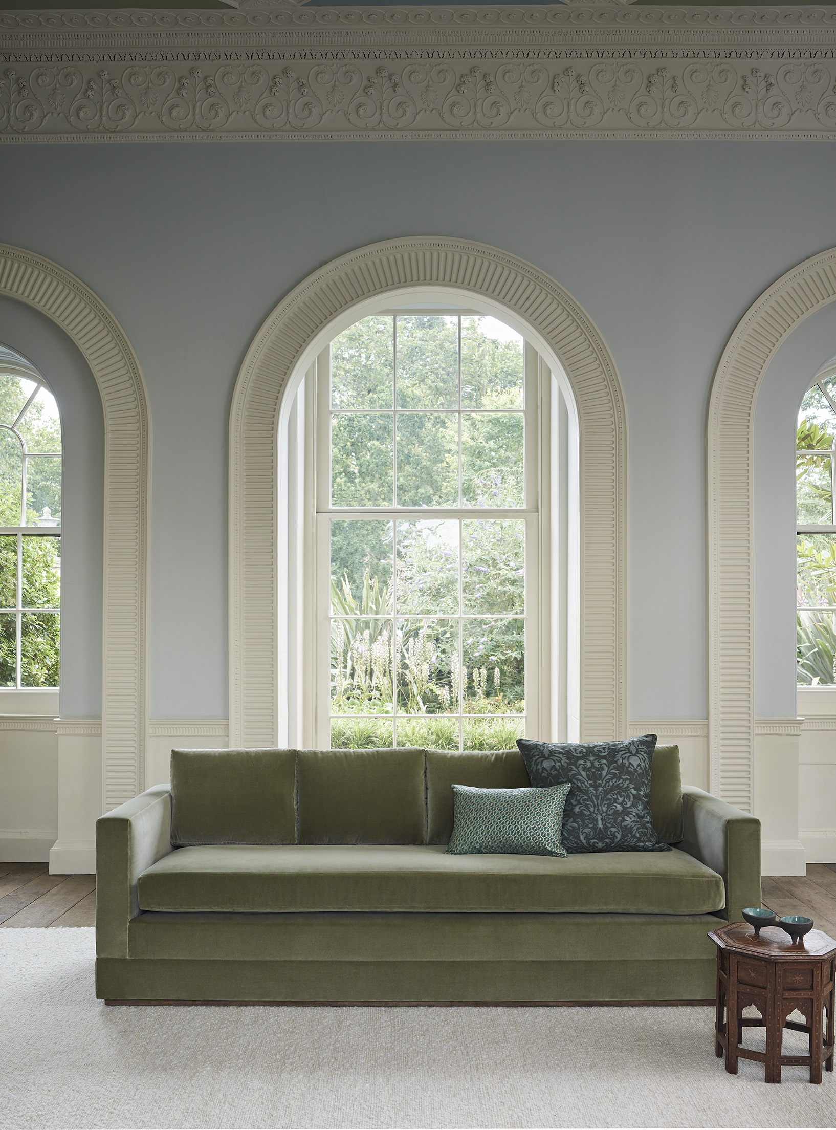 LOWNDES SOFA