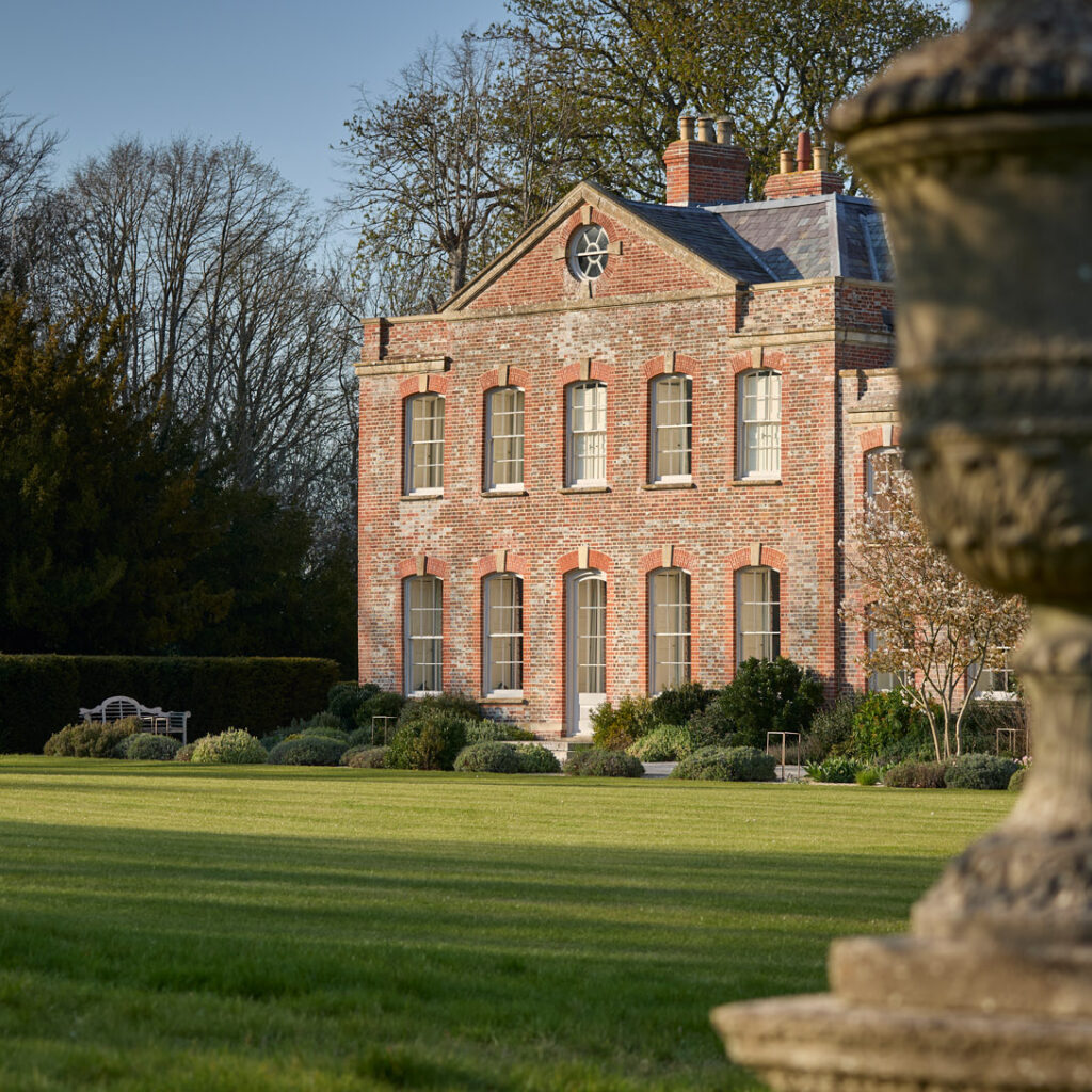 17th Century Oxfordshire manor house restoration by Todhunter Earle Interiors